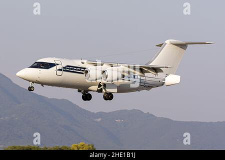 Bergamo, Italien. 12th September 2021. A Formel 1 - Flight Operations British Aerospace BAE 146-100 landete auf dem Flughafen Mailand-Bergamo mit Formel-1-Management an Bord zum Monza Gran Prix. (Bild: © Fabrizio Gandolfo/SOPA Images via ZUMA Press Wire) Stockfoto