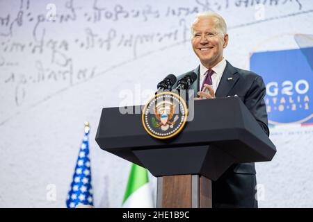 Salt Lake City, Utah, USA. 31st Oktober 2021. Präsident Joe Biden bietet am Sonntag, den 31. Oktober 2021, eine Pressekonferenz beim Gipfel der Staats- und Regierungschefs G20 im La Nuvola Convention Center in Rom an. (Foto von Adam Schultz) Quelle: White House/ZUMA Press Wire Service/ZUMAPRESS.com/Alamy Live News Stockfoto