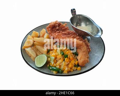 Dory Fischsteak mit pommes frites auf weißem Hintergrund Stockfoto