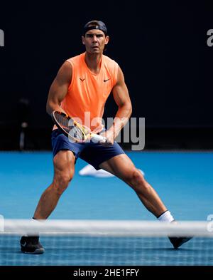 RAFAEL NADAL (ESP) übt am 3. Platz bei den Australian Open 2022 am Samstag, den 2022. Januar im Melbourne Park Stockfoto