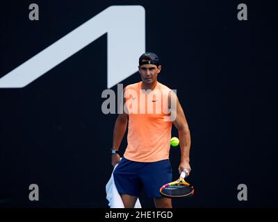 RAFAEL NADAL (ESP) übt am 3. Platz bei den Australian Open 2022 am Samstag, den 2022. Januar im Melbourne Park Stockfoto