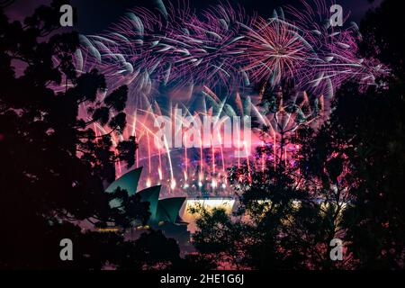 Neujahr 2022 Vorabend Feuerwerk in Sydney Stockfoto