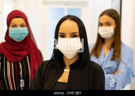 Gruppe von jungen schönen Frauen zusammen.High Foto Stockfoto