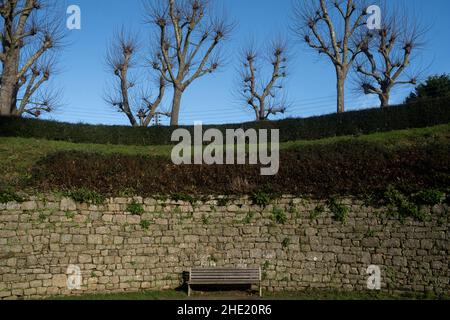 Frankreich, Bretagne, Dinan die 2020-12-25. Illustration des täglichen Lebens in der Bretagne während der Weihnachtsferien inmitten der Covid-19-Krise, Wann Stockfoto