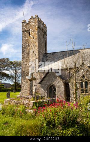 Großbritannien, Wales, Pembrokeshire, Bosherston, St. Michael und All Angels Kirche Stockfoto