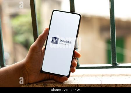 West Bangal, Indien - 15. Dezember 2021 : Freizügigkeitslogo auf Telefonbildschirm Stock image. Stockfoto