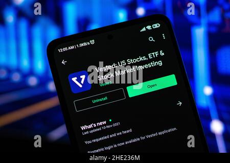 West Bangal, Indien - 15. Dezember 2021 : Freizügigkeitslogo auf Telefonbildschirm Stock image. Stockfoto