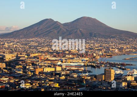 Vesuv aus Neapel, Italien Stockfoto