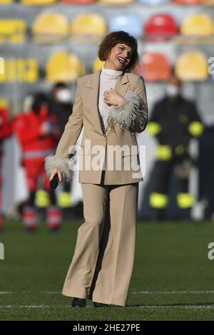 Frosinone, Italien. 08th Januar 2022. Alessandra Amoroso beim italienischen Supercup-Finale der Frauen zwischen dem FC Juventus und A.C. Mailand im Benito Stirpe Stadion am 8th. Januar 2022 in Frosinone, Italien. Kredit: Unabhängige Fotoagentur/Alamy Live Nachrichten Stockfoto