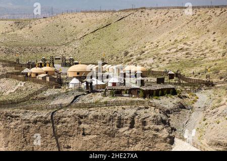 Touristisches urt- und Zeltdorf in der Nähe von Jiayuguan, Provinz Gansu, China Stockfoto