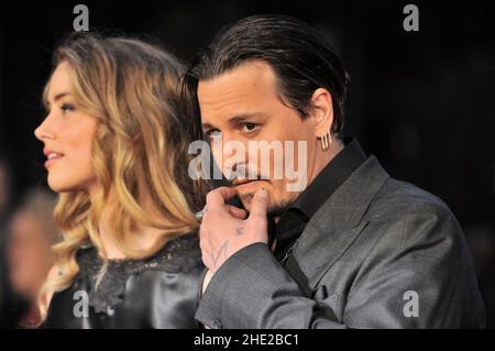 Johnny Depp und Amber Heard, „Black Mass“, BFI London Film Festival, Virgin Atlantic Gala, Odeon Leicester Square, London. VEREINIGTES KÖNIGREICH Stockfoto