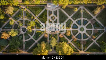 Draufsicht auf den Botanischen Garten Ajuda bei Sonnenaufgang in Lissabon, Portugal. Stockfoto