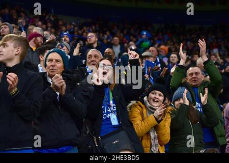 Leicester, Großbritannien. 08th Jan, 2022. Fans von Leicester City in Leicester, Vereinigtes Königreich am 1/8/2022. (Foto von Ashley Crowden/News Images/Sipa USA) Quelle: SIPA USA/Alamy Live News Stockfoto