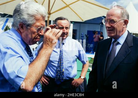 Archiv 90ies: André Soulier, André Moulinierund Hervé de Charette, Vorbereitung der internationalen Konferenz G7, Lyon, Frankreich, 1996 Stockfoto