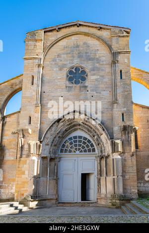 Cluny in Burgund, Frankreich, Notre-Dame Kirche im Zentrum des Dorfes Stockfoto