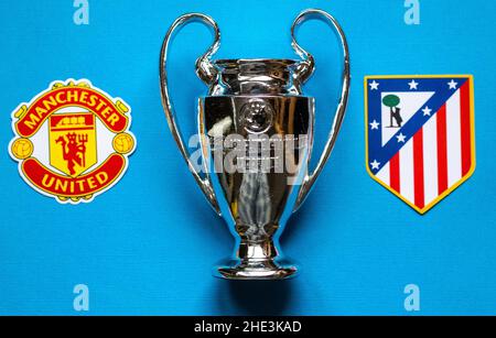 19. Dezember 2021 St. Petersburg, Russland. Die Embleme der Fußballvereine der Endrunden der UEFA Champions League Atletico Madrid und Manches 1/8 Stockfoto