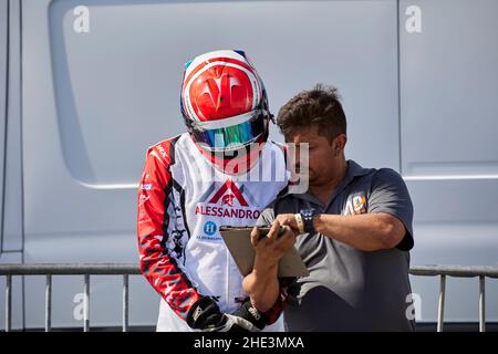 Homestead, FL, USA. 8th. Januar 2022. Kart-Fahrer und -Teams während seiner 2022 Super Karting USA (SKUSA) Winter Series, Credit: Yaroslav Sabitov/YES Market Media/Alamy Live News Stockfoto