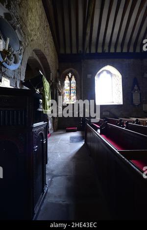 Eine wunderschöne normannische Kirche, im Herzen der Gemeinde von Many Dewchurch Stockfoto