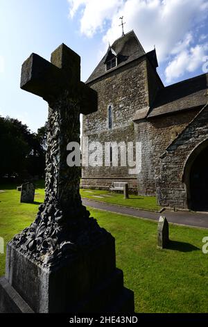 Eine wunderschöne normannische Kirche, im Herzen der Gemeinde von Many Dewchurch Stockfoto