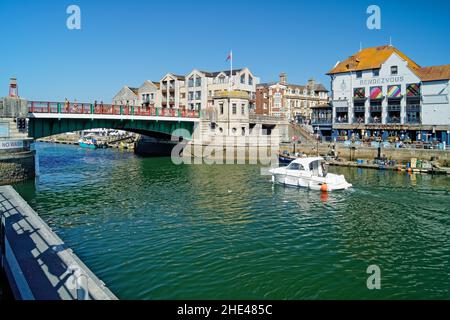 Großbritannien, Dorset, Weymouth, Hafen, Town Bridge und Custom House Quay Stockfoto