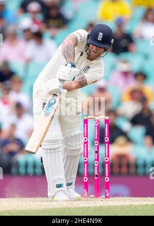 Sydney, Australien. 09th Januar 2022. Ben Stokes von England Fledermäuse während des fünften Tages des vierten Test-Spiel in der Ashes-Serie zwischen Australien und England auf Sydney Cricket Ground am 09. Januar 2022 in Sydney, Australien. (Nur für redaktionelle Verwendung) Credit: Izhar Ahmed Khan/Alamy Live News/Alamy Live News Stockfoto