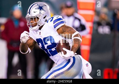 Dallas Cowboys running back Corey Clement (32) wears a Salute to Service  towel and decals on his helmet during warm ups before an NFL football game  against the Denver Broncos, Sunday, Nov.