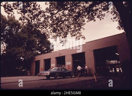 Sicherheitsinspektionsgebäude in leicht zugänglicher Lage in Downtown Cincinnati, Ohio...08-1975 (4266531408). Stockfoto