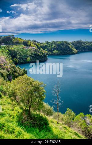 Wunderschöner Blick auf den Blue Lake in Mt Gambier, Australien Stockfoto