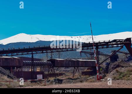 Mineralförderbänder, aufgegeben in den Alchem Minen in Granada - Spanien. Stockfoto