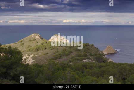 Küste von Valencia in der Provinz Alicante, Blick vom Aussichtspunkt Mirador Pons Ibanez Stockfoto