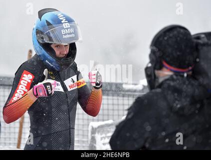 Winterberg, Deutschland. 09th Januar 2022. Bob: Weltmeisterschaft, zwei-Mann-Bobbahn, Frauen, 1st Lauf. Laura Nolte aus Deutschland nimmt den ersten Platz ein. Quelle: Caroline Seidel/dpa/Alamy Live News Stockfoto