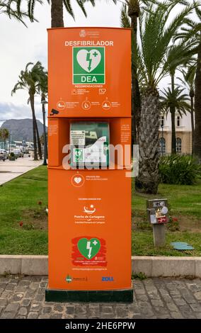 Notfall-Herzdefibrillator, lebensrettende Ausrüstung Cartagena Spanien Stockfoto