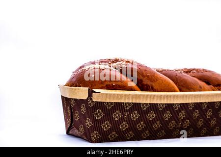 Cozonac, Kozunak oder Babka ist eine Art süßes Sauerbrot, das in Rumänien und Bulgarien traditionell verwendet wird Stockfoto