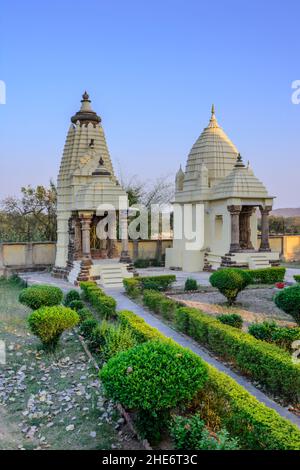 Parswanath / Adinath Jain Tempelkomplex, östliche Gruppe von Denkmälern, Khajuraho, Chhatarpur District, Madhya Pradesh, Indien, Südasien Stockfoto