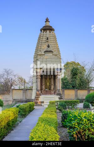 Parswanath / Adinath Jain Tempelkomplex, östliche Gruppe von Denkmälern, Khajuraho, Chhatarpur District, Madhya Pradesh, Indien, Südasien Stockfoto