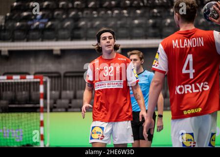 Hillerod, Dänemark. 08th Januar 2022. Jacob Holm (32) aus Dänemark beim Test-Handballspiel zwischen Dänemark und Norwegen auf der Royal Stage in Hillerod. (Foto: Gonzales Photo/Alamy Live News Stockfoto