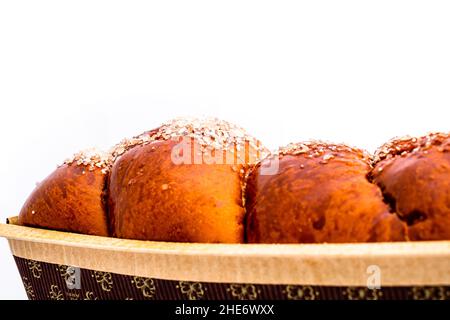 Cozonac, Kozunak oder Babka ist eine Art süßes Sauerbrot, das in Rumänien und Bulgarien traditionell verwendet wird Stockfoto