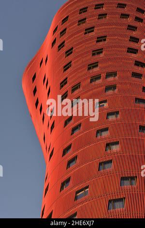 Hotel Porta Fira - moderner Wolkenkratzer, der vom japanischen Architekten Toyo Ito in L'Hospitalet de Llobregat Barcelona entworfen wurde. Stockfoto