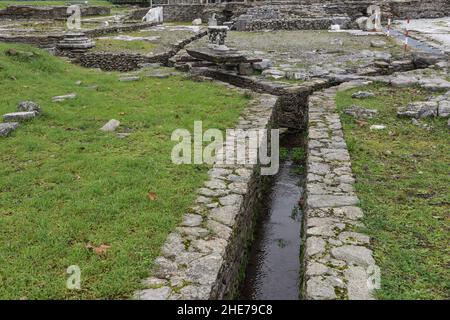 Antica città romana di Luni, sistema idrico Stockfoto