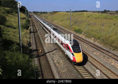 LNER Class 800 Azuma, East Coast Main Line Railway, in der Nähe von Essendine Village, Rutland County, England, Großbritannien Stockfoto