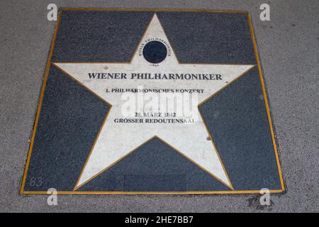 Wien, Österreich, 24. Juli 2021. Star gewidmet den Wiener Philharmonikern. Auf dem Walk of Fame im Opernviertel. Stockfoto