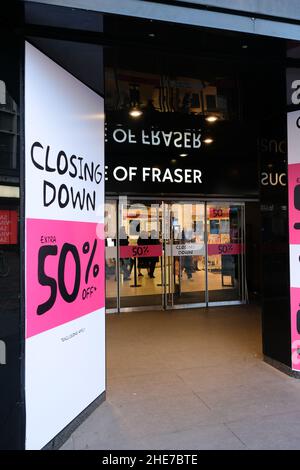 Oxford Street, London, Großbritannien. 9th. Januar 2022. Der Flagship-Store von House of Fraser in der Oxford Street schließt in zwei Tagen. Kredit: Matthew Chattle/Alamy Live Nachrichten Stockfoto