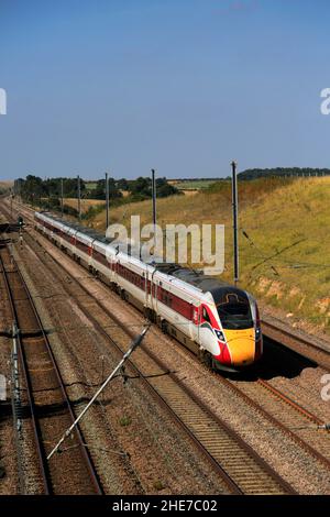 LNER Class 800 Azuma, East Coast Main Line Railway, in der Nähe von Essendine Village, Rutland County, England, Großbritannien Stockfoto