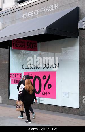 Oxford Street, London, Großbritannien. 9th. Januar 2022. Der Flagship-Store von House of Fraser in der Oxford Street schließt in zwei Tagen. Kredit: Matthew Chattle/Alamy Live Nachrichten Stockfoto