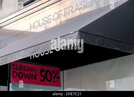 Oxford Street, London, Großbritannien. 9th. Januar 2022. Der Flagship-Store von House of Fraser in der Oxford Street schließt in zwei Tagen. Kredit: Matthew Chattle/Alamy Live Nachrichten Stockfoto