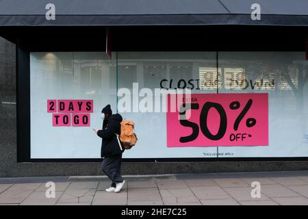 Oxford Street, London, Großbritannien. 9th. Januar 2022. Der Flagship-Store von House of Fraser in der Oxford Street schließt in zwei Tagen. Kredit: Matthew Chattle/Alamy Live Nachrichten Stockfoto