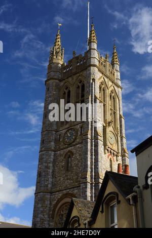 Der Turm der Erzengel-Kirche St. Michael, Teignmouth, South Devon. Stockfoto