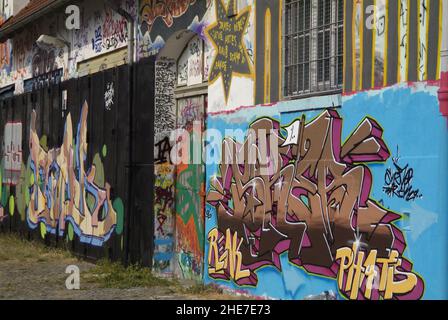 Graffiti, CD-Kaserne, Hall of Fame in Celle, Niedersachsen, Deutschland, Europa | Graffiti, CD-Kaserne in Celle, Hall of Fame, Niedersachsen, Deutschland, Stockfoto