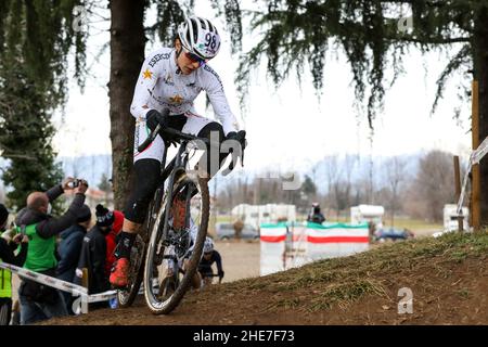 Variano Di Basiliano, Italien. 09th Januar 2022. Chiara TEOCCHI (CENTRO SPORTIVO ESERCITO) während der Italienischen Ciclocross-Meisterschaft 2022 - Damen Elite, Cyclocross in Variano di Basiliano, Italien, Januar 09 2022 Quelle: Independent Photo Agency/Alamy Live News Stockfoto