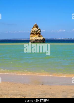 Praia do Camilo mit wunderschönen Dünen in Lagos an der portugiesischen Algarve Stockfoto